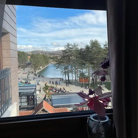 アパート Square *